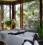 Narina suites Bathroom