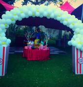 Popcorn Balloon Arch