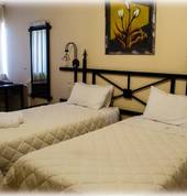 Twin Room, En-suite bathroom