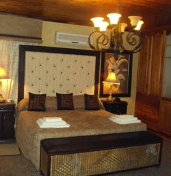 Lentha’s Lodge Bloemfontein Central 1